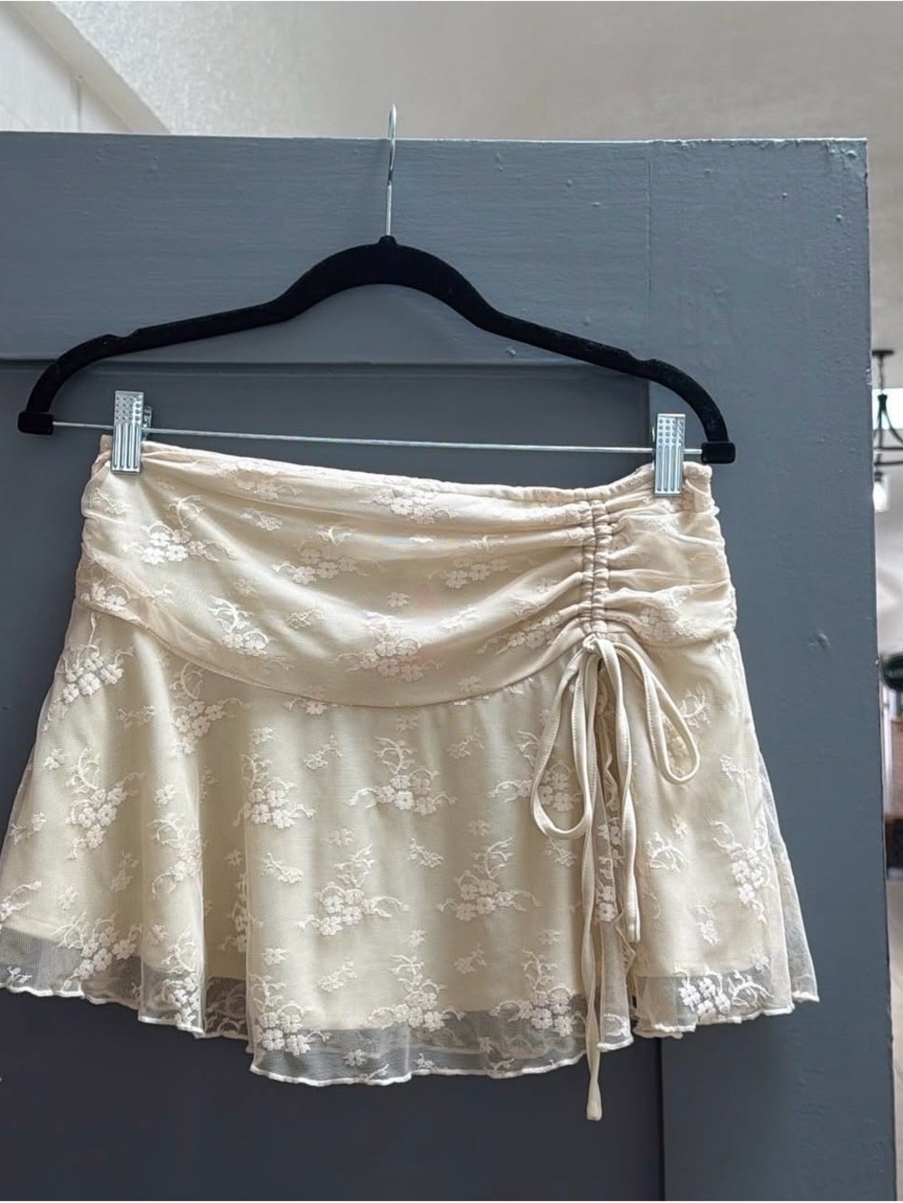 Women's Cream Lace Ruched Mini Skirt